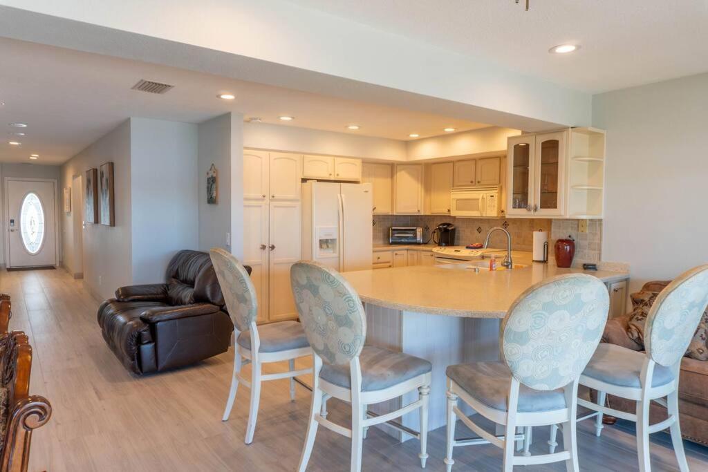 Amazing Water Front View Home Newly Renovated 3Bd 2Bth Clearwater Beach Exterior photo